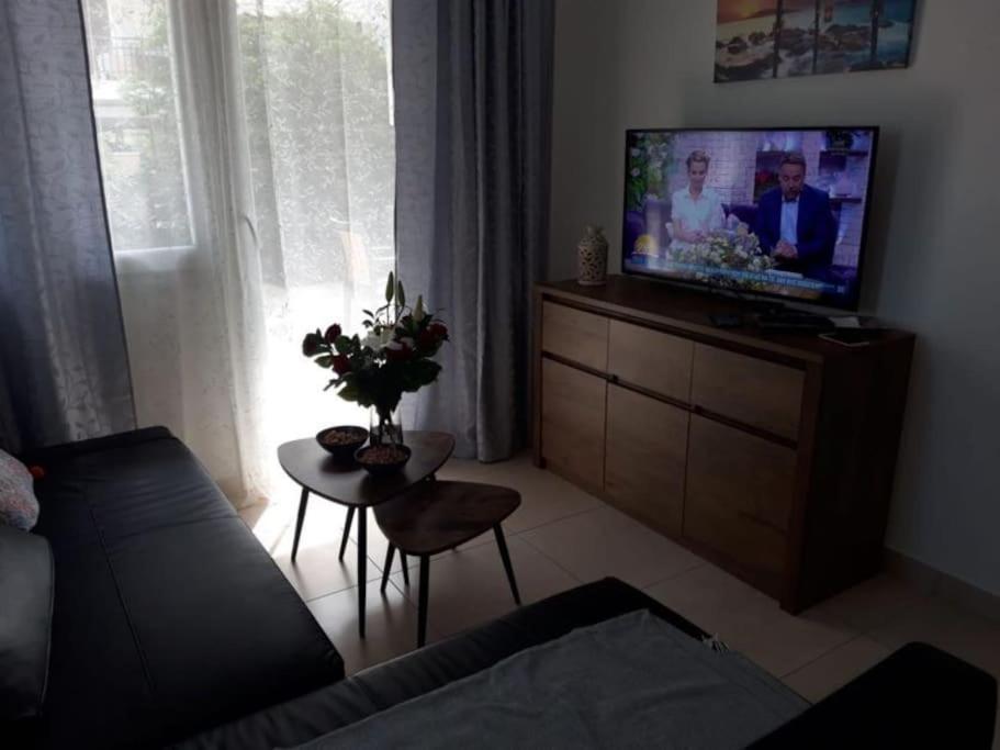 Renovated Apartment With Garden And Parking Space Peraía Exterior foto